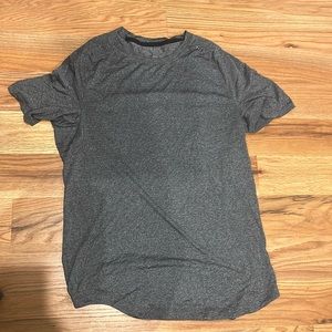 Lulu lemon tshirt